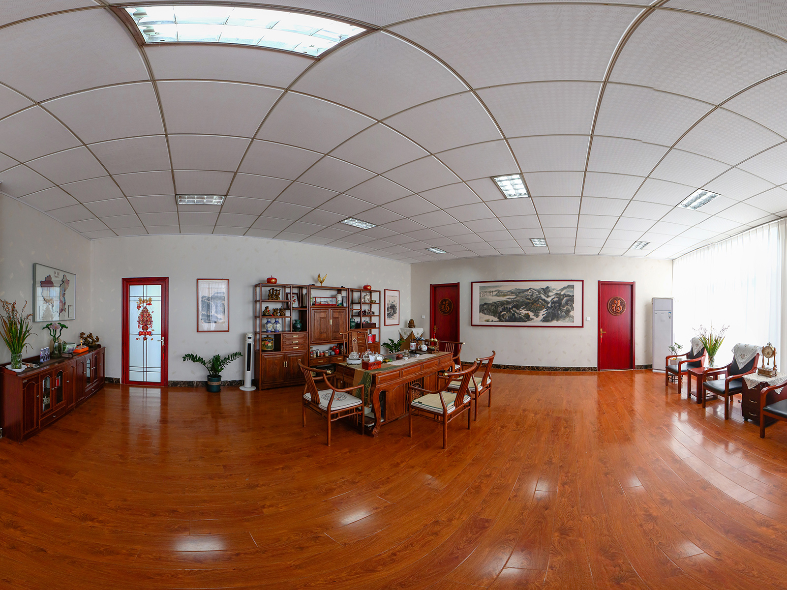 Traditional Chinese style business reception area at Chunyang office